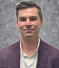 Derek Neubauer headshot