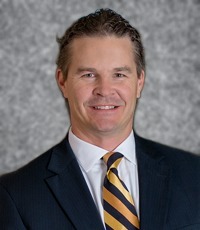 Dan Neubauer headshot