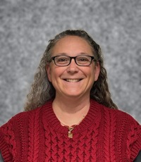 Julie Hennemann headshot