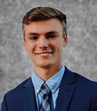 Sam DeVries headshot